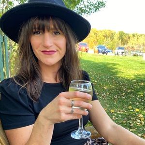 Meet your Posher, Lauren